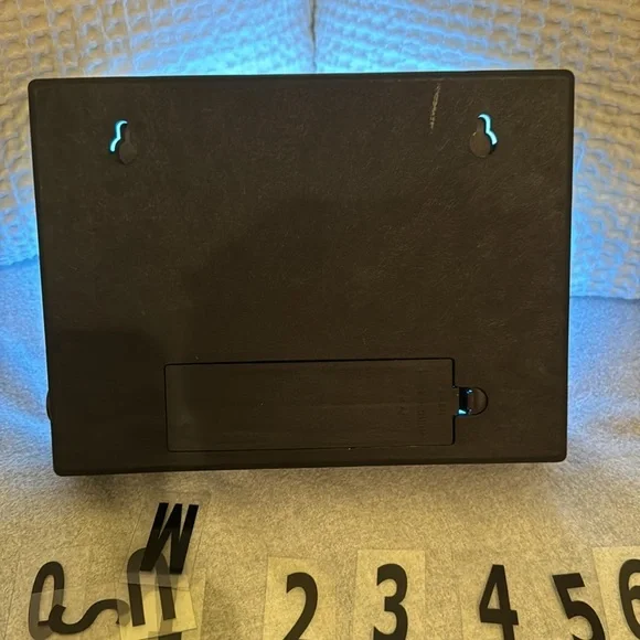 Light Box USB Charger Included - Picture 14 of 14